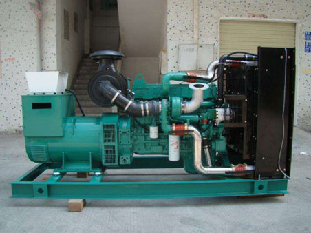 孝感1100kw康明斯柴油发电机组图片 孝感1100kw康明斯柴油发电机组图片